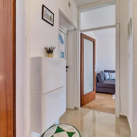 Blanka 1 Apartment *